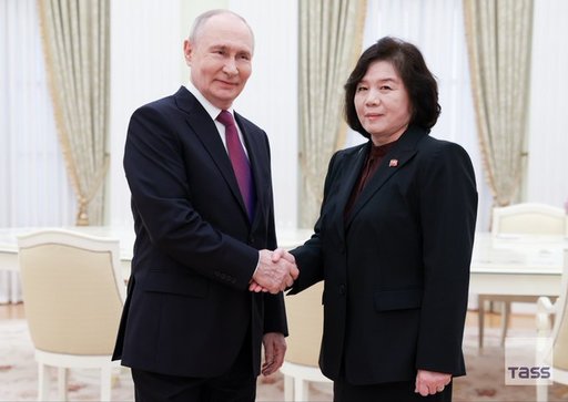 „Recunoştinţă” şi „înţelegere reciprocă”: Vladimir Putin s-a întâlnit cu ministrul  de externe al Coreei de Nord - VIDEO