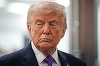 Trump anunţă taxe vamale de 100% împotriva medicamentelor generice importate în SUA, începând din august 2028, în vederea mutării producţiei de produse farmaceutice în America