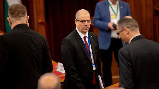 Atacat de noul guvern al lui Péter Magyar, procurorul general al Ungariei şi-a anunţat demisia
