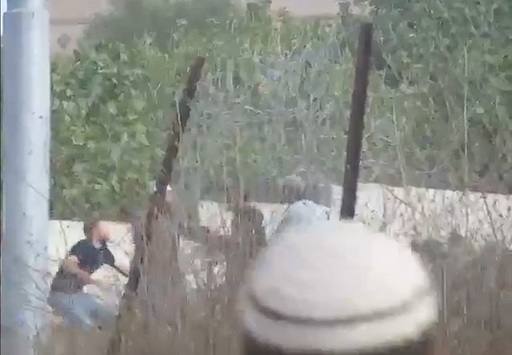 Patru palestinieni ucişi şi patru răniţi de către armata israeliană, la Tel, în nordul Cisiordaniei, într-o ciocnire, soldată cu un mort şi doi răniţi israelieni. Netnyahu ameninţă cu o ”ripostă la atentatul ucigaş”