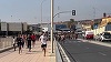 Sute de persoane, în drum către Ceuta, în urma unor zvonuri, în Maroc, despre o deschidere a frontierei. Mohammed al VI-lea prezida Sărbătoarea Tronului la M’diq, lângă enclavă. Spania şi Marocul au convenit o repatriere rapidă a migranţilor, anunţă o sur