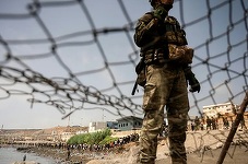 Întâlnire cu cuţitele scoase între europeni pe tema episodului migraţiei de la Ceuta