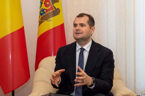 Premierul Moldovei reacţionează în scandalul delegaţiei regimului taliban care a fost invitată la Chişinău: „Situaţia este jenantă şi inacceptabilă”. Guvernul va revizui mecanismul de consultare cu SIS