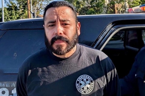 Veteranul puşcaş marin Jeanine John Taele, arestat pe terenul de golf Rancho Palos Verdes al lui Trump, în California, înaintea unei cine de strângeri de fonduri în vederea alegerilor de la jumătate de mandat, inculpat cu privire la deţinerea ilegală a un