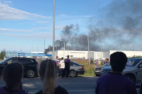 Incendiu într-un centru logistic Wildberries la Ekaterinburg, în urma unui atac ucrainean cu dronă