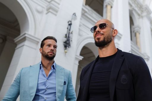 Avocaţii lui Andrew şi Tristan Tate solicită unui judecător american eliberarea celor doi din închisoare