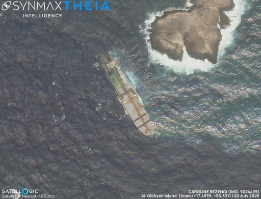 Omanul ia măsuri împotriva unei maree negre în apropierea coastelor sultanatului. O peliculă de 600 km2 ameninţă al-Hallaniyat, o comoară a biodiversităţii la Marea Arabiei. Petrolierul Caroline Bezengi din flota fantomă rusă a eşuat la 6 iunie, avariat de trei explozii