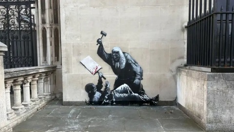 Contribuabilii britanici au plătit peste 200.000 de lire sterline pentru şterge sau conserva trei lucrări ale lui Bansky, dezvăluie BBC