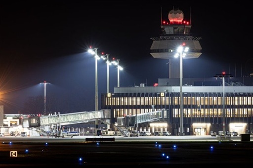 Aeroportul din Hanovra, în centrul Germaniei, perturbat într-un nou incident cu o dronă, la o săptămână după descoperirea unei drone explozive pe aeroportul din Leipzig. Pistele, închise timp de 90 de minute. Şase zboruri, către Turcia, Egipt, Grecia şi Spania, întârziate