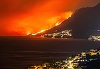 Un incendiu violent ameninţă staţiunea Lokva Rogoznica, pe litoral în Croaţia. Locuitori şi turişti, evacuaţi