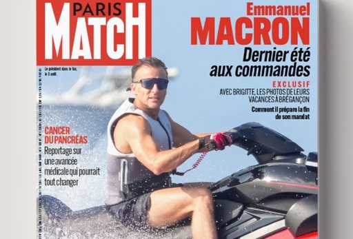 Emmanuel Macron, criticat că ”se amuză pe jet schi” în timpul caniculei, pe prima pagină a Paris Match, de către prim-secretarul Partidului Socialist Olivier Faure
