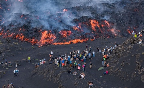 Un turist american în vârstă de 30 de ani, ucis de un trăsnet pe Vulcanul sicilian Etna