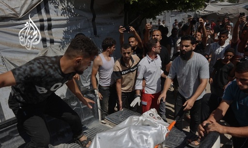 Nouă morţi şi peste 20 de răniţi într-un atac israelian împotriva unui comisariat de poliţie în oraşul Gaza. Armata israeliană susţine că a vizat cu muniţie ”de precizie” un comandant Hamas