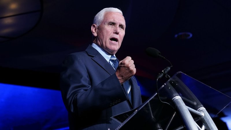 Zelenski a cerut mai multe rachete Patriot, spune Mike Pence