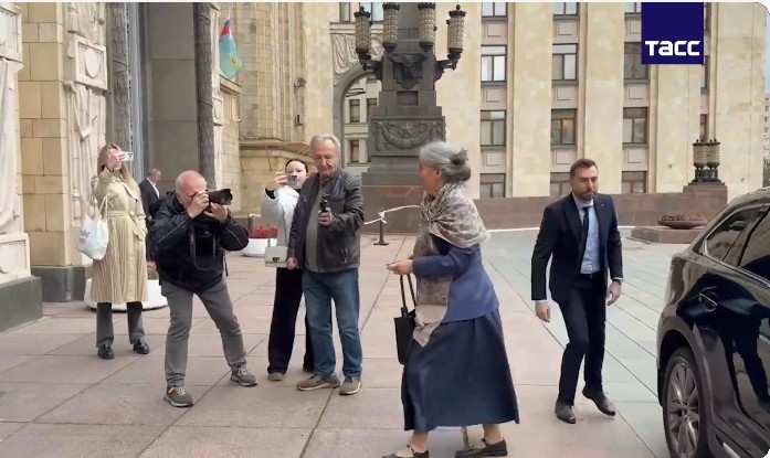 UPDATE - Rusia a declarat „persona non grata” un angajat al Ambasadei României la Moscova / MAE român: Decizia are caracter de reciprocitate / Cronologia cazurilor de expulzare diplomatică reciprocă