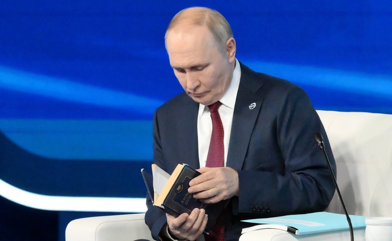 Axios: Directorul CIA a propus organizarea unui summit Trump-Putin-Zelenski în timpul vizitei sale la Moscova