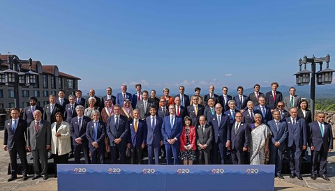Reuniune G20 în SUA. Readucerea Rusiei la masa discuţiilor, la iniţiativa lui Trump, irită Europa. Delegaţia rusă, exclusă în cele din urmă din fotografia de grup. Accesul unor jurnalişti de la publicaţii prestigioase a fost refuzat de gazde