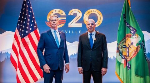 Reuters: Scott Bessent şi Anton Siluanov au discutat despre planul de pace al lui Donald Trump pentru Ucraina. Ce i-a transmis oficialul american omologului rus