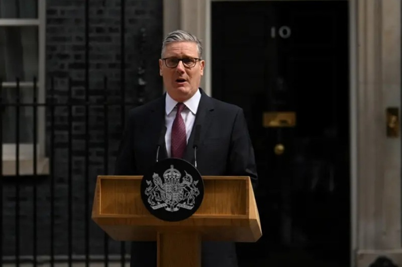 Keir Starmer, fostul premier al Marii Britanii, renunţă la mandatul de deputat