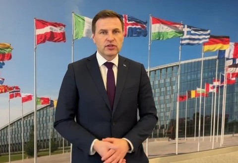 Ministrul apărării din Estonia îşi dă demisia în urma unui scandal legat de o achiziţie finanţată de UE în valoare de 70 de milioane de euro destinată Ucrainei
