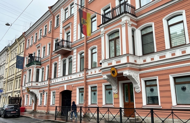 Rusia anunţă închiderea Consulatului General al Germaniei la Sankt Petersburg. Angajaţii consulatului urmează să părăsească teritoriul rus până la 18 septembrie, iar angajaţii Institutului Goethe până la 13 septembrie