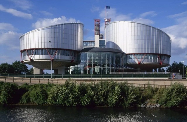 Un bărbat căsătorit cu mai multe femei în ţara sa origine nu poate beneficia de o reîntregire a familiei în vederea aducerii în Europa a capiilor provenind din uniuni poligame, decide CEDO