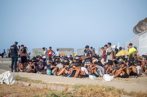 Uniunea Europeană acordă Spaniei un ajutor de 115 mil. € pentru a o ajuta să gestioneze criza migraţiei din Ceuta