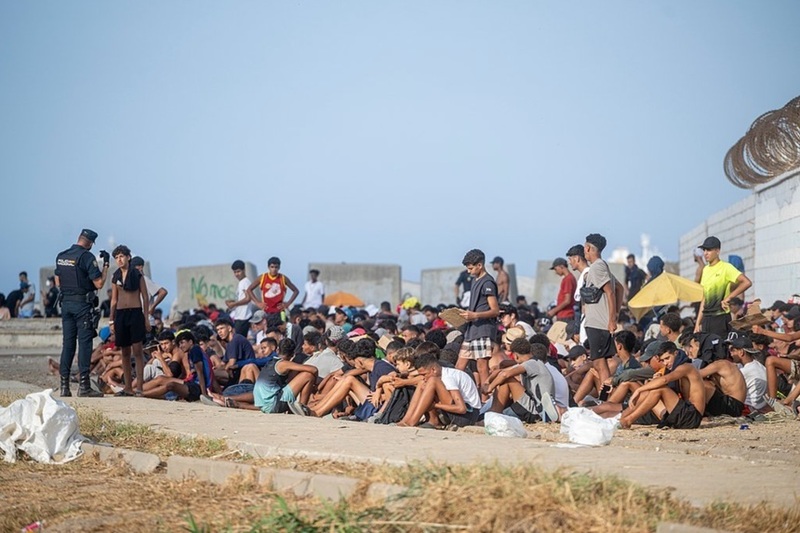 Uniunea Europeană acordă Spaniei un ajutor de 115 mil. € pentru a o ajuta să gestioneze criza migraţiei din Ceuta