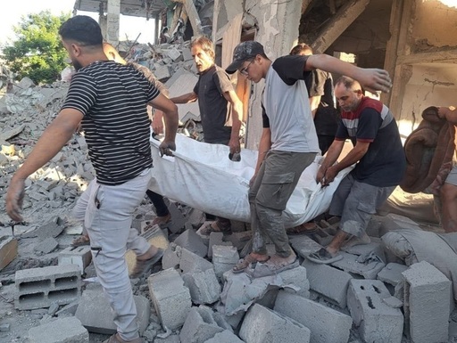 O familie de patru persoane, inclusiv două fete de opt şi 12 ani, ucisă în nordul Fâşiei Gaza, într-un atac israelian la Beit Lahia