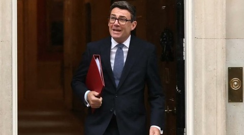 Burnham apără în Parlament sancţiunile impuse coloniştilor israelieni din Cisiordania, după ce Israelul închide Consulatul britanic din Ierusalimul de Est şi acuză Regatul Unit de amestec în alegerile legislative