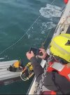 „Este un miracol”: după trei zile petrecute agăţat de carena unei bărci, un adolescent de 15 ani a fost găsit în viaţă în apele îngheţate din Alaska