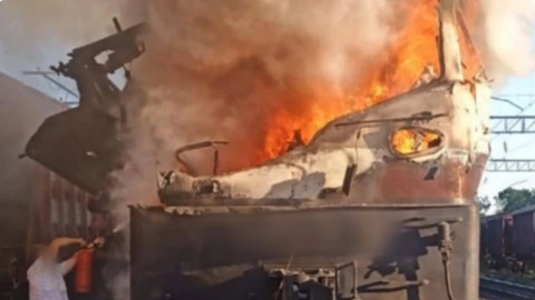 Rusia a lovit un camion şi locomotiva unui tren de călători lângă graniţa cu Polonia, în cel mai recent atac din apropierea teritoriului NATO