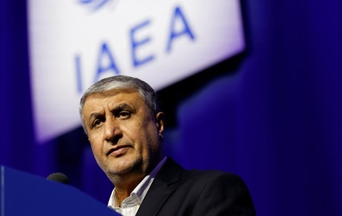 SUA îl împiedică pe directorul Organizaţiei Iraniene a Energiei Atomice Mohammad Eslami să participe la Conferinţa Generală anuală a Agenţiei Internaţionale a Energiei Atomice, care se desfăşoară până vineri la Viena