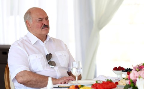 Trimisul special al lui Trump a obţinut eliberarea a 25 de deţinuţi din Belarus şi se aşteaptă ca alţi câteva sute să fie eliberaţi în curând. Ce a obţinut la schimb Lukaşenko, prietenul lui Putin 