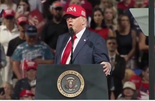Trump afirmă că Fed a majorat ratele dobânzilor pentru a-i face lui rău din punct de vedere politic