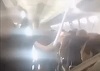 Plafonul unui Boeing 737 aparţinând Sepehran Airlines se surpă peste pasageri, în urma unei aterizări de urgenţă la Mashhad, din cauza exploziei unui pneu şi unor probleme la motor din cauza exploziei pneului