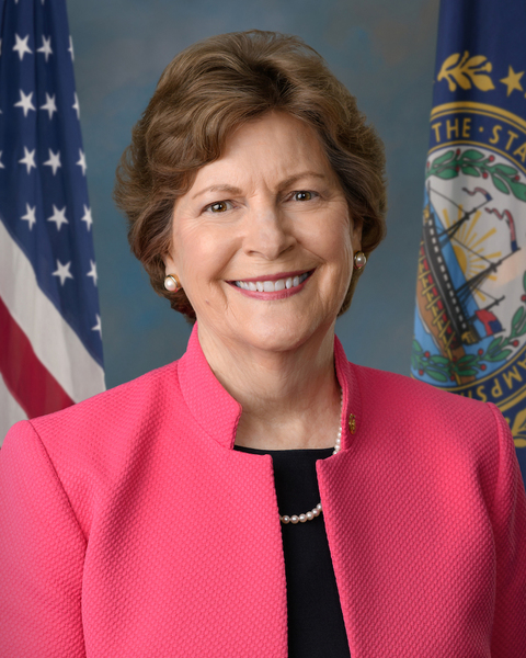 Un important senator democrat solicită ca diplomaţii americani să contribuie la coordonarea revizuirii efectivelor militare în Europa pe care o face Pentagonul
