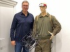 Serbia deschide o fabrică de drone în colaborare cu o întreprindere israeliană, anunţă pe Instagram Aleksandăr Vucici, fără să dezvăluie locul şi numele întreprinderii. Balkan Investigative Reporting Network şi Haaretz dezvăluie că este vorba despre Elbit