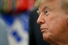 Trump anunţă că lucrează la un acord ”uriaş” în vederea cumpărării de potasă din Belarus, ”mult mai ieftină” decât cea din Canada