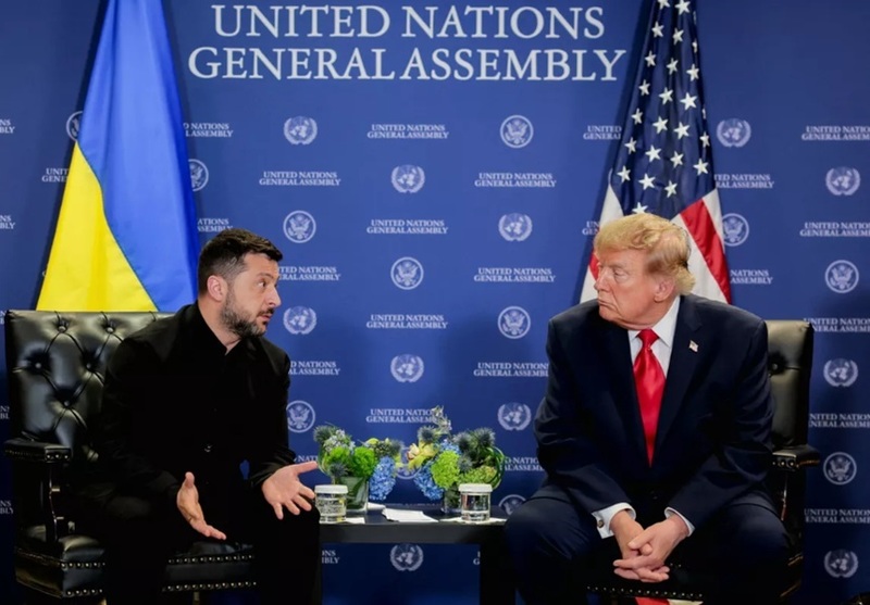 Trump dă asigurări într-o întâlnire cu Zelenski în marja Adunţării Generale a ONU, la New York, că are o ”relaţie foarte bună” cu el şi laudă pe ”foarte bunii combatanţi ucraineni” Zelesnki vrea ca războiul să se termine ”înaintea iernii”