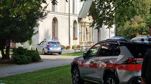 Ucrainean arestat în estul Poloniei, în urma unui atac cu cuţitul la o abaţie, în Jaroslaw, soldat cu un mort şi patru răniţi