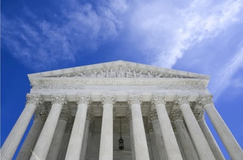 Curtea Supremă autorizează o bază de date a administraţiei Trump în verificarea naţionalităţii alegătorilor