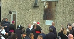 Papa Leon al XIV-lea s-a recules la fotografia ”Copilului care plânge”, un simbol al suferinţei victimelor violenţelor sexuale în Biserica Catolică