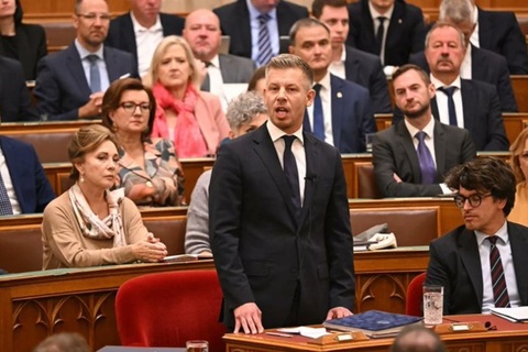 Parlamentul ungar ridică imunitatea premierului Peter Magyar şi a doi miniştri ai lui Viktor Orban, inculpaţi penal în dosare distincte