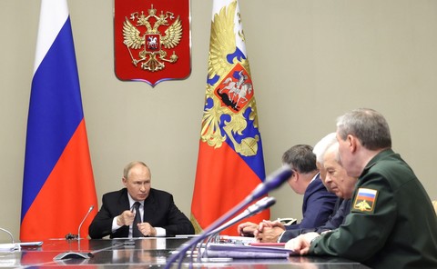 Bloomberg: Planurile de cheltuieli ale Rusiei arată că Putin se pregăteşte pentru ani de război