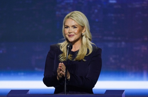 Fosta purtătoare de cuvânt a Casei Albe Karoline Leavitt, recrutată de Fox News ca analistă şi comentatoare