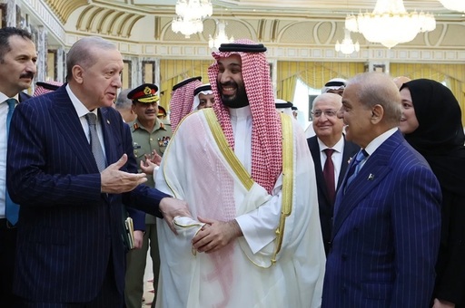 Turcia şi Pakistanul anunţă că desfăşoară forţe militare în Araba Saudită împotriva rebelilor huthi din Yemen