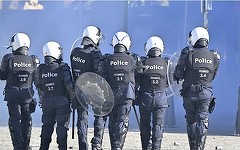 Belgia - Manifestaţii ale elevilor de liceu au degenerat în mai multe oraşe ale ţării, printre care şi Liège