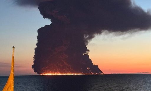 Rusia anunţă un atac asupra unui petrolier din Marea Neagră, care a luat foc. Echipajul a fost salvat