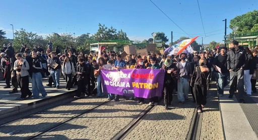O nouă zi de proteste la nivel naţional ale liceenilor din Franţa, în timp ce tensiunile se intensifică şi cuprind şi alte ţări
